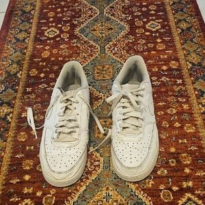 Nike AIR FORCE  Men's White Sneakers Sz 9.5